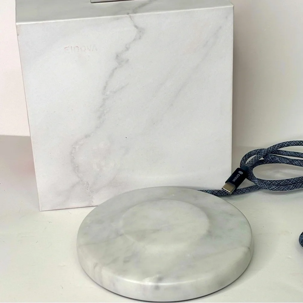 Einova White Marble Wireless Charger